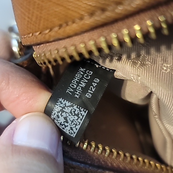 MK Jet set Large Saffiano leather crossbody - Picture 9 of 9